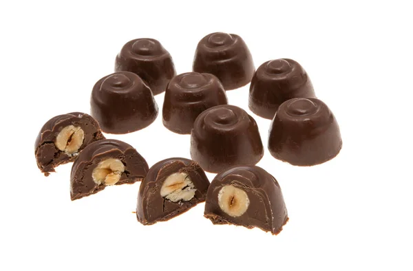 Bonbons Chocolat Avec Des Noix Isolées Sur Fond Blanc — Photo