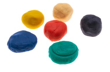 beyaz arkaplanda izole edilmiş renkli plastikler