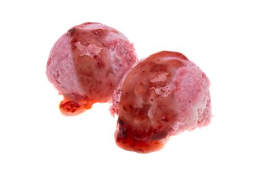 Dondurma topları beyaz arkaplanda izole