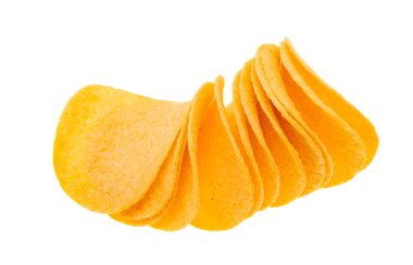 Patates cipsi beyaz arkaplanda izole