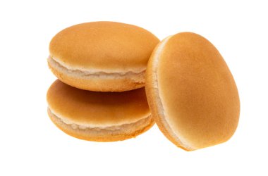 Beyaz sırtüstü izole edilmiş küçük hamburger çörekleri.