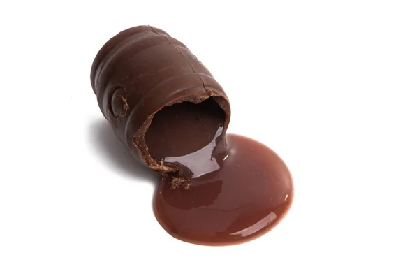 Barriles Chocolate Con Licor Aislado Sobre Fondo Blanco — Foto de Stock