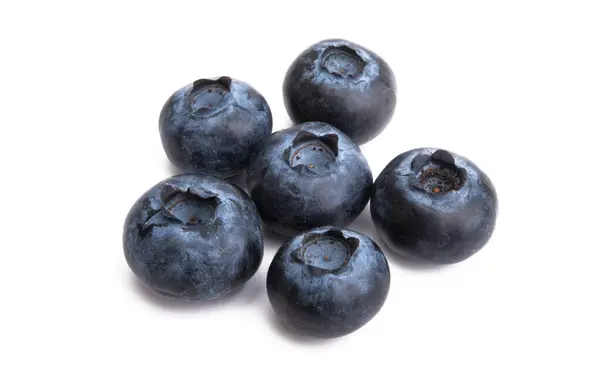蓝莓在白色背景下被隔离 — 图库照片