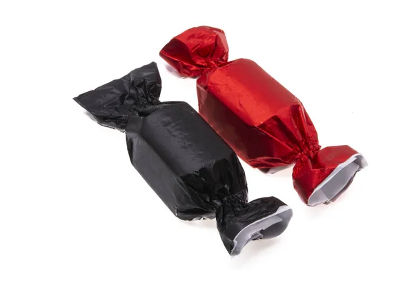 Шоколадные Конфеты Обертке Изолированы Белом Фоне — стоковое фото