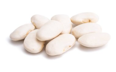 Beyaz arkaplanda izole edilmiş fasulye 