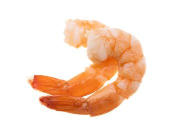 Kaynamış karides beyaz arkaplanda izole edildi 