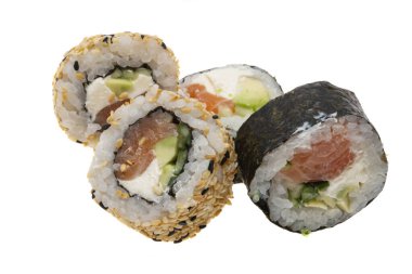 Suşi beyaz arkaplanda izole edildi