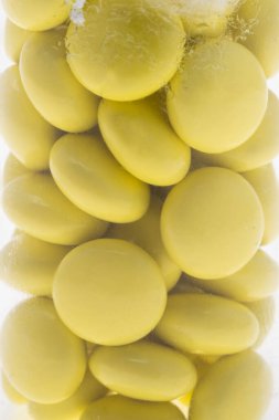 Şişedeki kediotu hapları. 