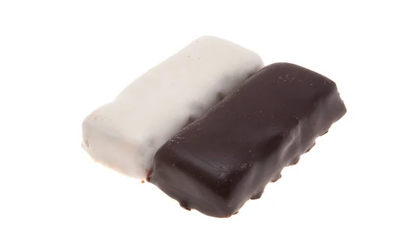 Chocolade Snoepjes Met Gedroogde Abrikozen Geïsoleerd Witte Achtergrond — Stockfoto