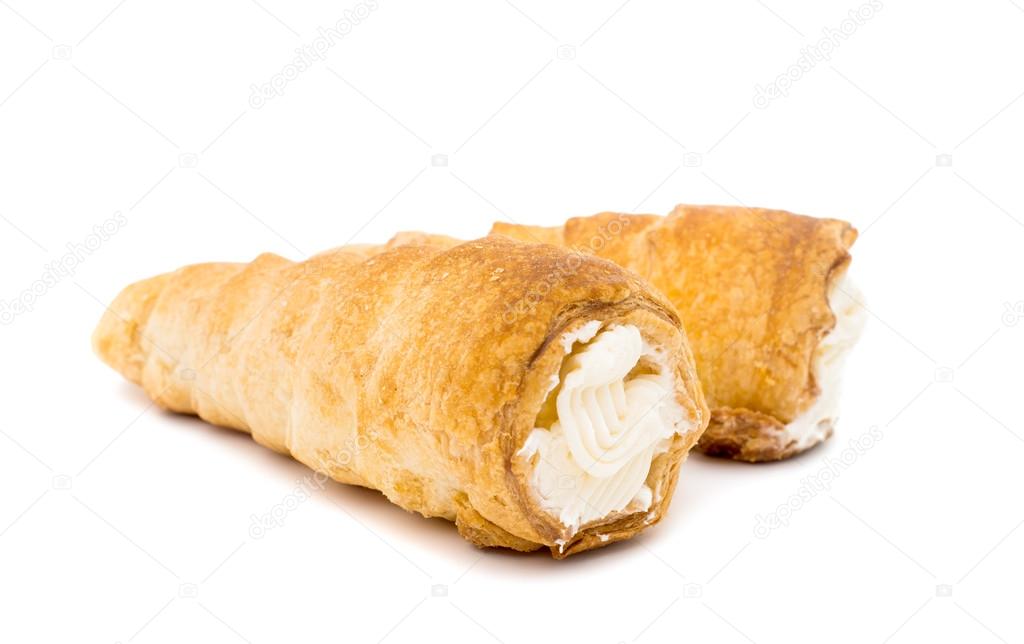 puff rolls with cream 