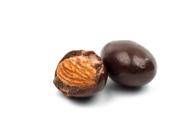 Almond lezat dalam coklat — Stok Foto