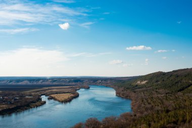 manzara Dinyester Nehri 