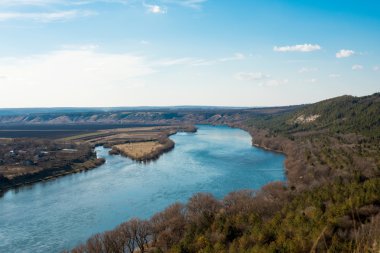 manzara Dinyester Nehri 