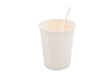 Kağıt bardak plastik kaşık ile