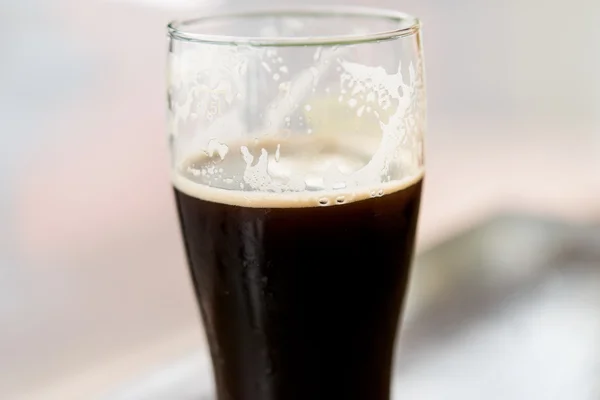 Glasses of dark beer — Stock Photo, Image