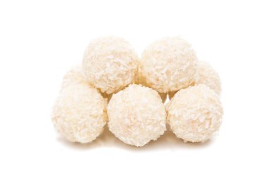 Hindistan cevizi tepesi ile beyaz çikolata şeker