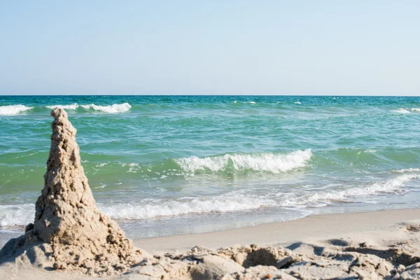 Kumdan kaleler sahilde — Stok fotoğraf