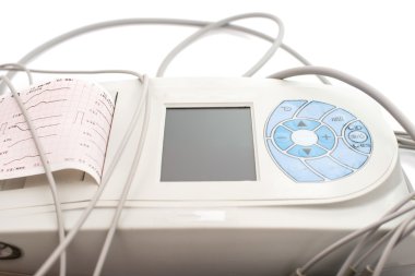 İzole EKG makinesi
