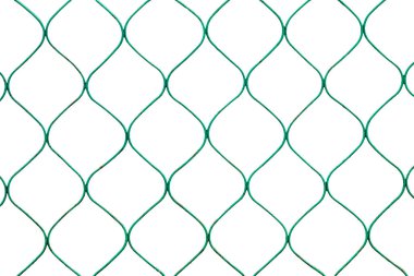 Beyaz arkaplanda metal çit izole edildi