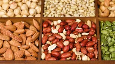 Fındık karışımının yakın çekim videosu.