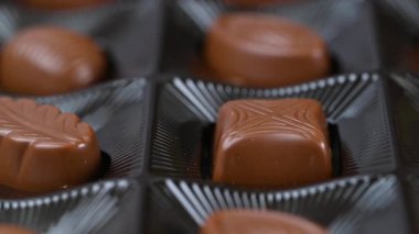 Çikolata şekerlerinin yakın çekim videosu