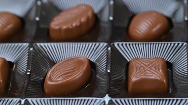 Çikolata şekerlerinin yakın çekim videosu