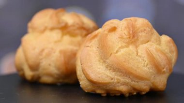 Eklerlerin yakın çekim videosu