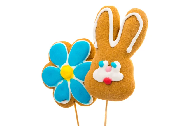 Пасхальный кролик и цветочное печенье — стоковое фото