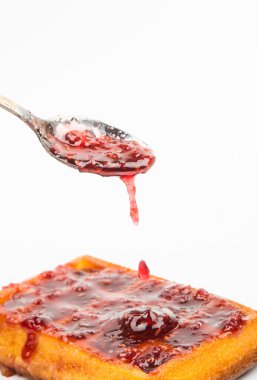 Ahududu reçeli ile bisküvi gofret 