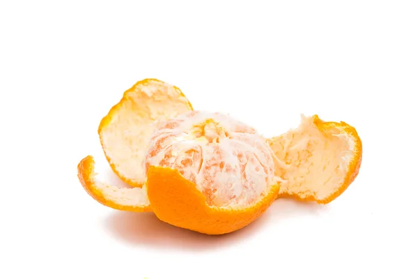Rijp tangerine geïsoleerd — Stockfoto