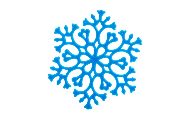 Studio-Nahaufnahme eines leuchtend blauen Schneeflockenornamentes — Stockfoto