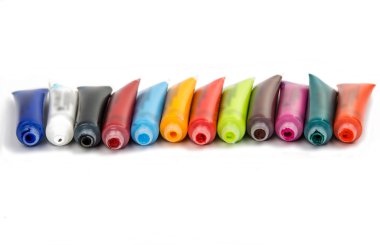 bir tüp akrilik boya 