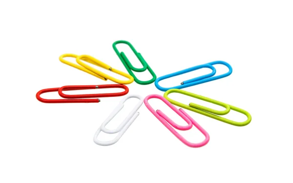 Gekleurde paperclips geïsoleerd — Stockfoto