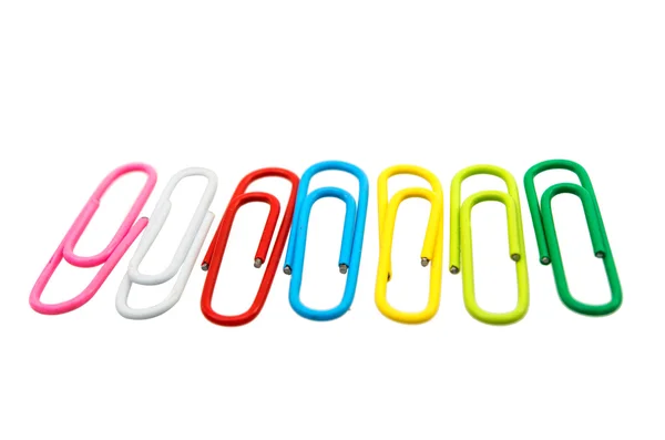 Gekleurde paperclips geïsoleerd — Stockfoto