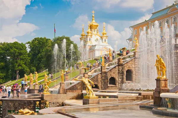 Kaskáda Grand v Peterhof, St Petersburg, Rusko — Stock fotografie