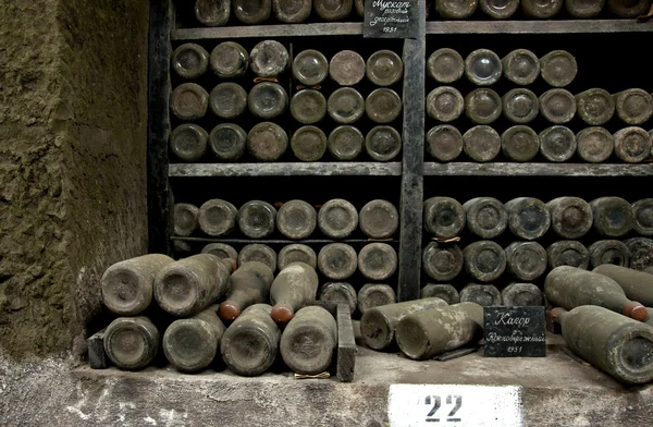 Collection Rare wines in Massandra winery, Yalta, Crimea — Stock Photo, Image