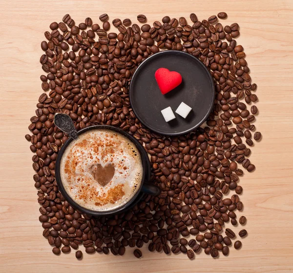 Coffee cup and heart — Stock Photo, Image