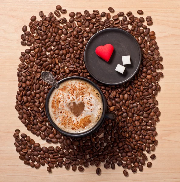 Coffee cup and heart — Stock Photo, Image