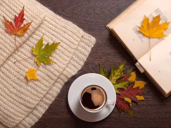 Autumn coffee and book — Stock Photo, Image