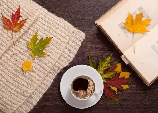 Autumn coffee and poems — Stock Photo, Image