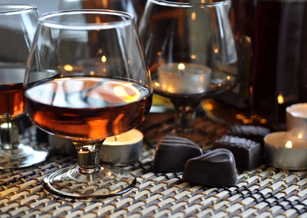 白兰地酒和巧克力 — 图库照片