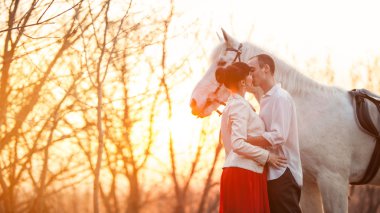 Romantik retro kalma. Arka plan beyaz ata.