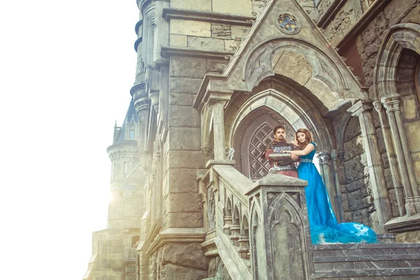 Medieval knight with his beloved lady. — Stock Photo, Image