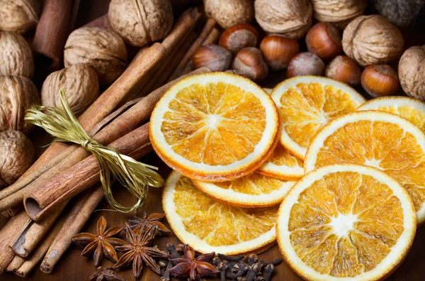 Scheiben getrockneter Orangen — Stockfoto