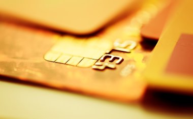 Kredi kartları altın renkli