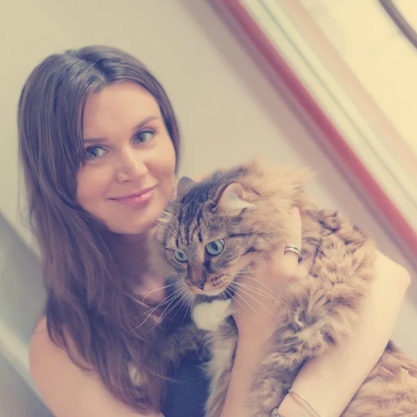 Dívka a její kočka — Stock fotografie