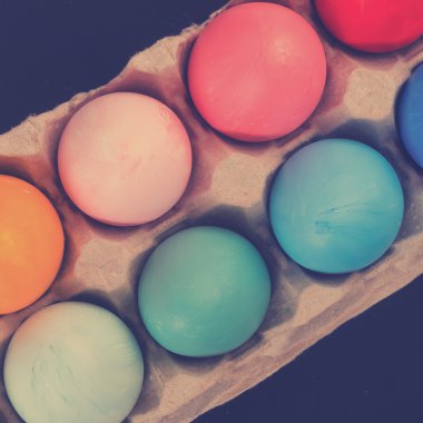 Renkli Paskalya yumurtaları