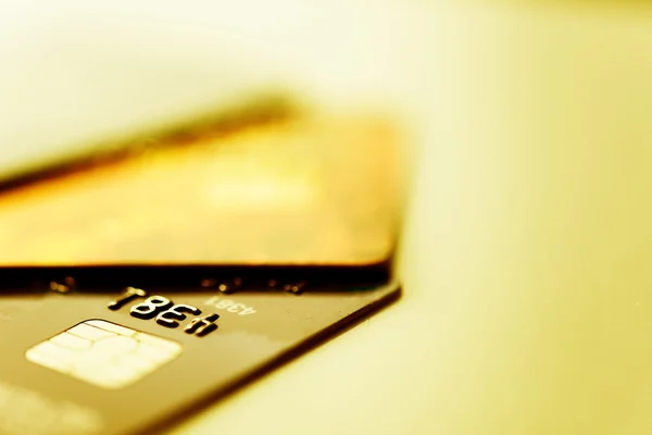 Tarjetas de crédito Golden —  Fotos de Stock