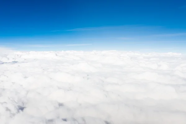 Vista aérea sobre las nubes — Foto de Stock