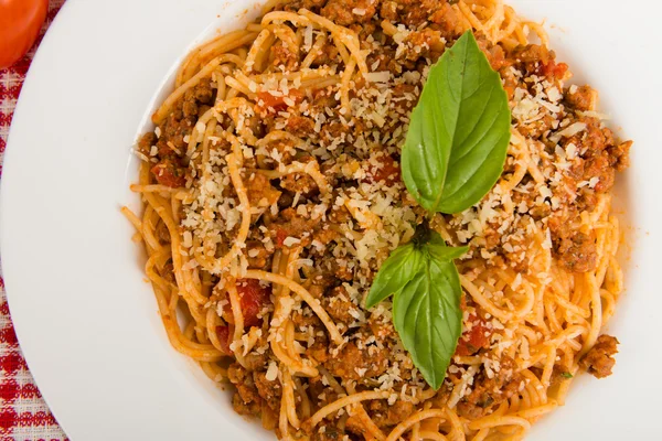 Pasta con carne y salsa de tomate — Foto de Stock